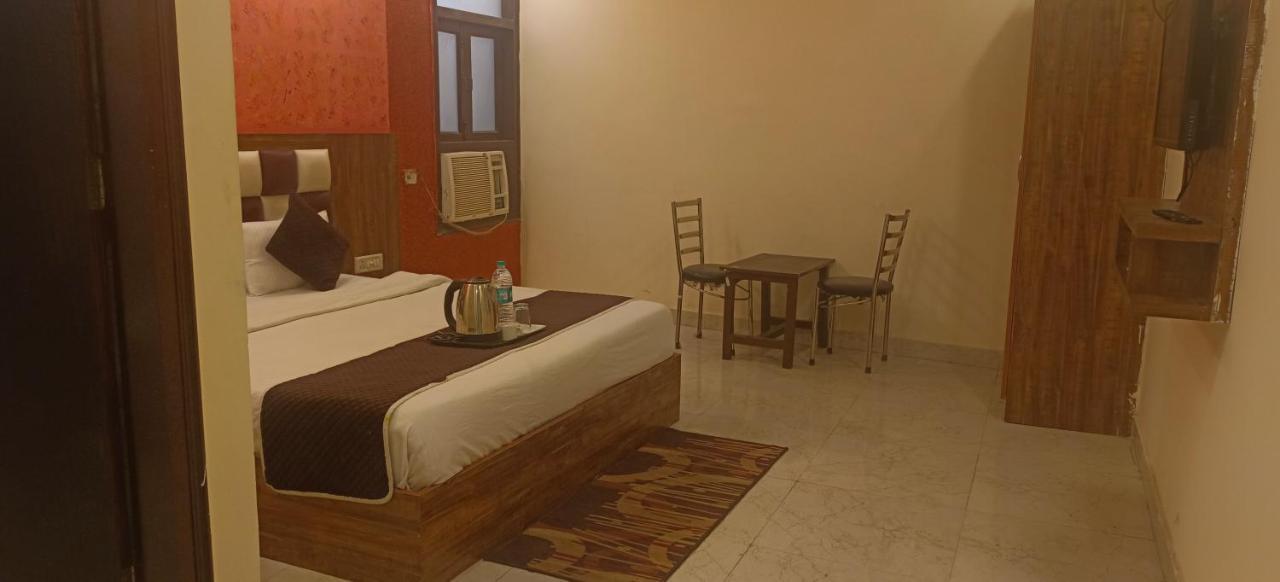 Airport Hotel Prince Palace By Byobhotels New Delhi Exterior photo