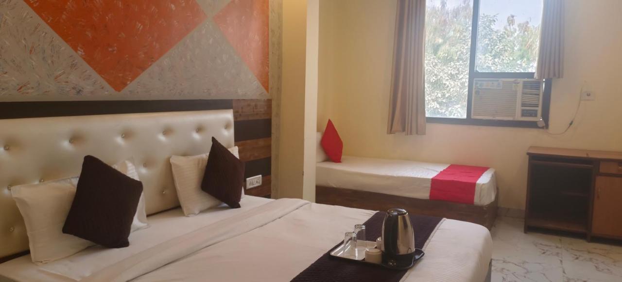 Airport Hotel Prince Palace By Byobhotels New Delhi Exterior photo