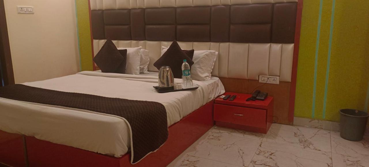 Airport Hotel Prince Palace By Byobhotels New Delhi Exterior photo