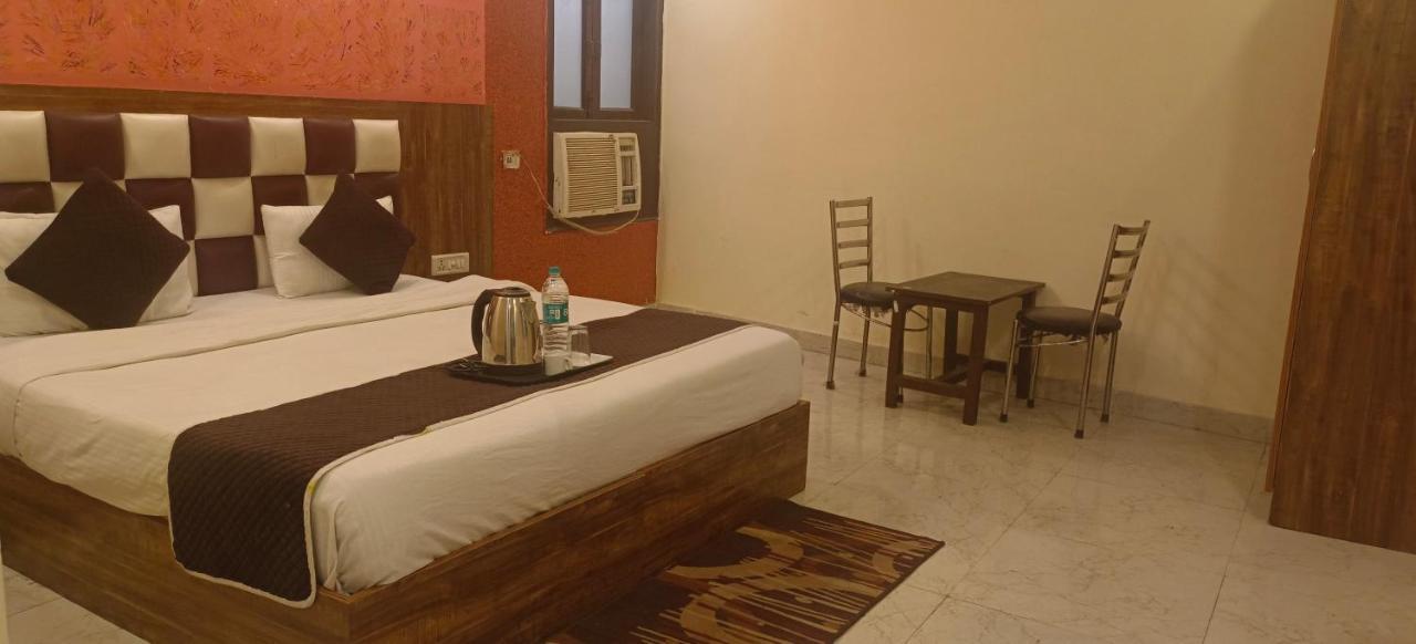 Airport Hotel Prince Palace By Byobhotels New Delhi Exterior photo