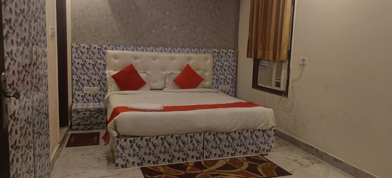 Airport Hotel Prince Palace By Byobhotels New Delhi Exterior photo