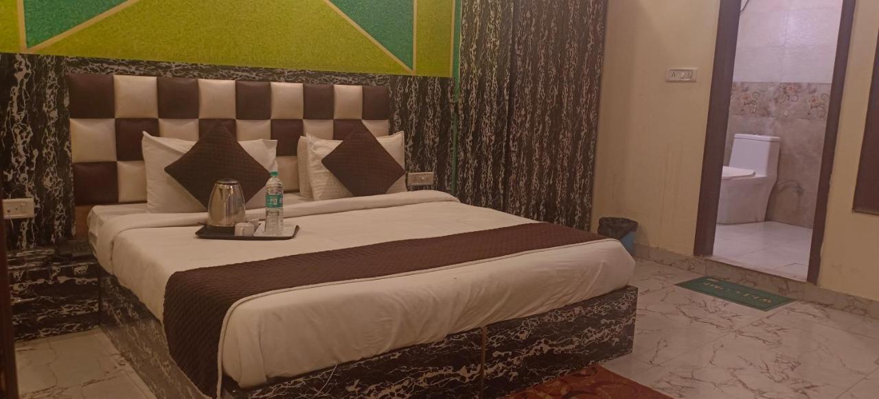 Airport Hotel Prince Palace By Byobhotels New Delhi Exterior photo